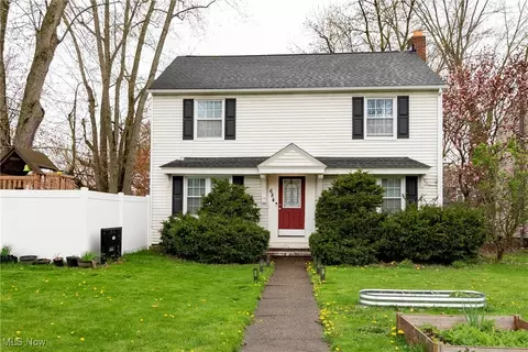 684 S Hawkins Ave, Akron, OH 44320