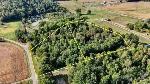 Shetler Avenue Sw, Navarre, OH 44662
