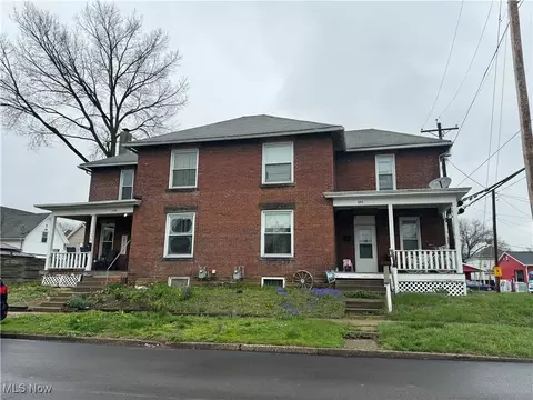 646-650 Pine St, Coshocton, OH 43812