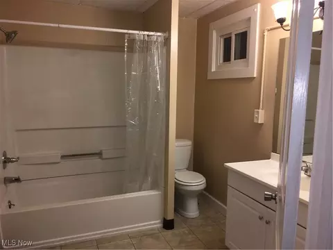 646-650 Pine St, Coshocton, OH 43812 photo 7