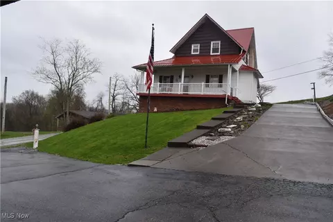 56929 Winding Hill Rd, Bellaire, OH 43906