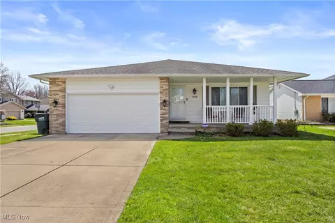5858 Ashcroft Dr, Mayfield Heights, OH 44124