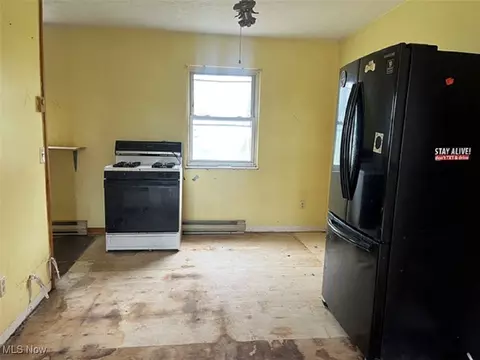 9067 Horn Rd, Windham, OH 44288 photo 5