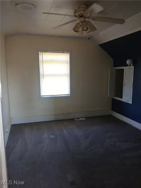 306 Florida Ave, Lorain, OH 44052 photo 8