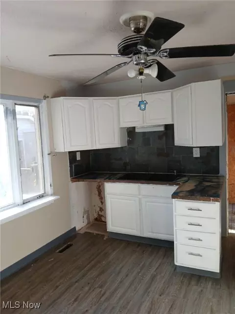 306 Florida Ave, Lorain, OH 44052 photo 11
