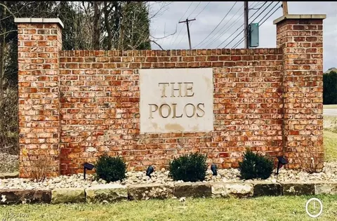 8620 Polo Ct, Poland, OH 44514