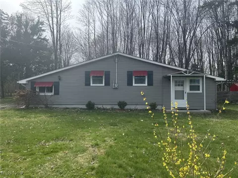7823 Lakewood Dr, Williamsfield, OH 44093
