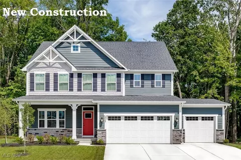 321 Hidden Feather Dr, Chardon, OH 44024