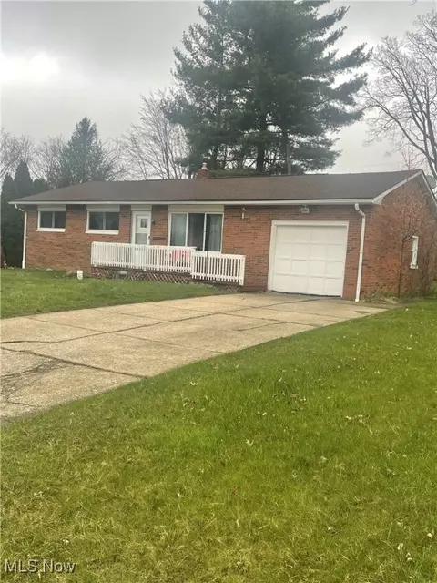 13419 Tomson Dr, Strongsville, OH 44149