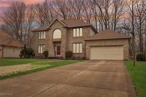 342 Woodbridge Gln, Richmond Heights, OH 44143