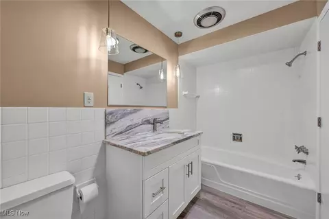Bath - 34600 Mcafee Dr, Solon, OH 44139 photo 3 of 5