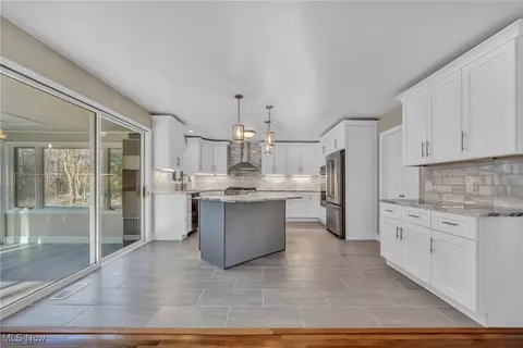 Kitchen - 34600 Mcafee Dr, Solon, OH 44139 photo 1 of 8