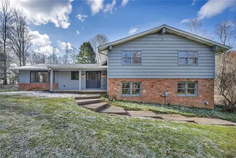 34600 Mcafee Dr, Solon, OH 44139