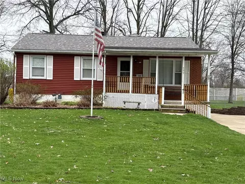 309 S Inglewood Ave, Austintown, OH 44515