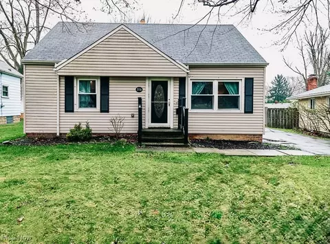 316 W Glendale St, Bedford, OH 44146