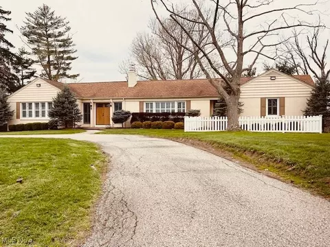104 Clark Rd, Saint Clairsville, OH 43950
