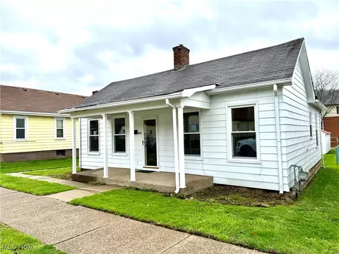 912 3rd St, Brilliant, OH 43913