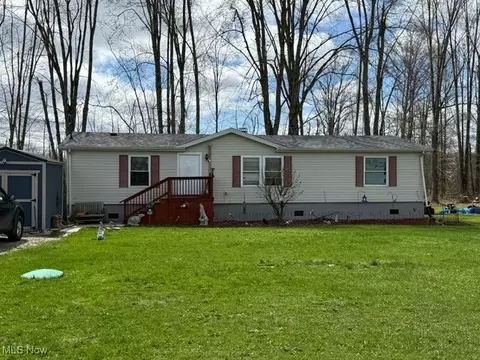 3753 Eagle Creek Rd, Leavittsburg, OH 44430