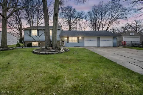 3511 Kneirim Dr, Lorain, OH 44053