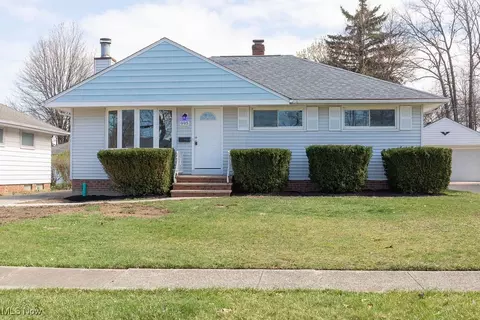 995 Bryn Mawr Ave, Wickliffe, OH 44092