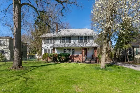 426 Central Parkway Ave SE, Warren, OH 44483