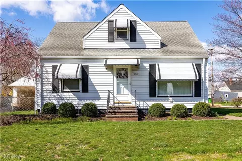 13413 York Blvd, Garfield Heights, OH 44125