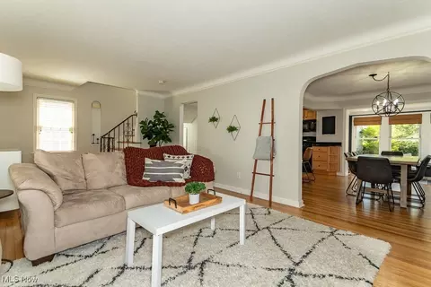 100 E 196th St, Euclid, OH 44119 photo 5