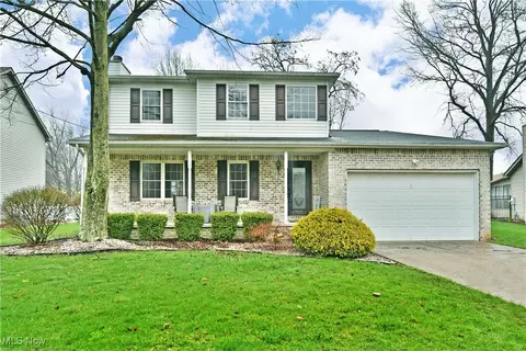 221 Ashlynn Ct, Newton Falls, OH 44444