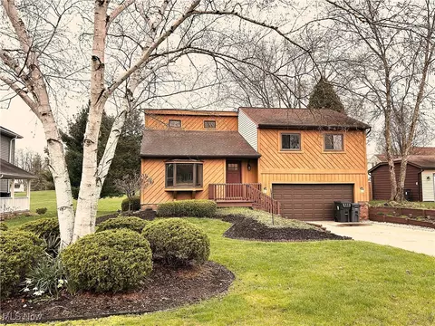 7366 Cromwell Dr, Solon, OH 44139