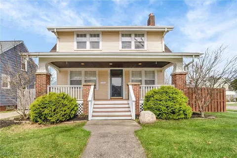 323 E 323rd St, Willowick, OH 44095