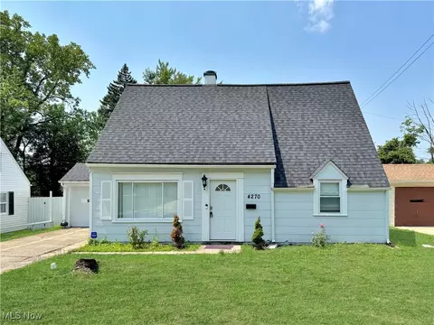 4270 Hickory Ln, Warrensville Heights, OH 44128