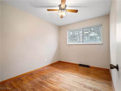 Bedroom - 359 Beeler Dr, Berea, OH 44017 photo 6 of 6