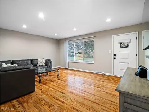 Living - 359 Beeler Dr, Berea, OH 44017 photo 1 of 6