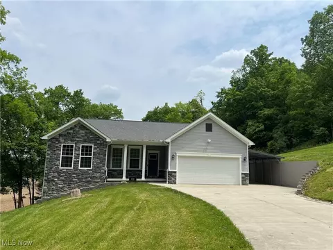 838 State Route 212 NW, Bolivar, OH 44612