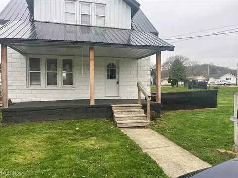 Exterior - 1355 Main St, Dresden, OH 43821 photo 1 of 4