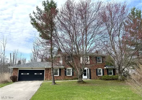 13960 Meadowlark Ln, Newbury, OH 44065