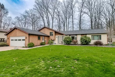 9200 Orvos Ct, Mentor, OH 44060