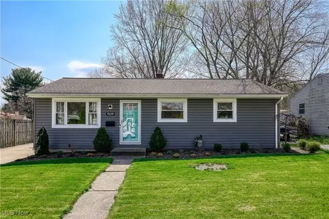 1109 Ellsworth Dr, Akron, OH 44313