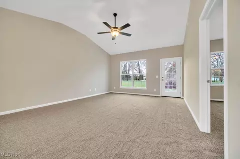 216 Alexander Dr, Elyria, OH 44035 photo 21