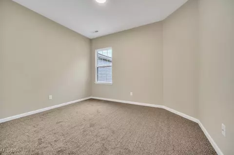 216 Alexander Dr, Elyria, OH 44035 photo 27