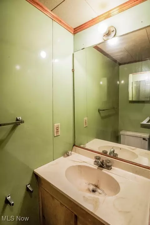 Bath - 400 E Line St, Minerva, OH 44657 photo 1 of 3