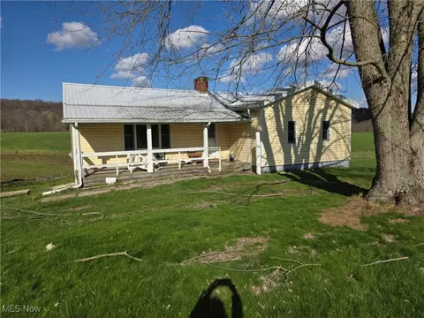 16315 Grove Rd SE, Port Washington, OH 43837