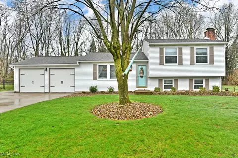 7814 Sutton Pl NE, Warren, OH 44484