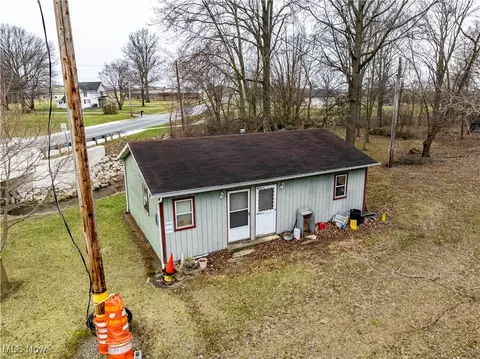 407 Monroe St, Monroeville, OH 44847 photo 2