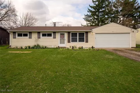 3079 Polly Rd, Ravenna, OH 44266