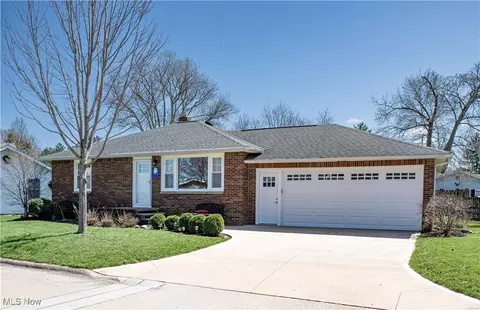 6211 Shadyside Dr, Vermilion, OH 44089