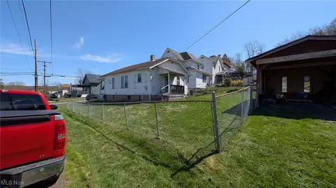 600 Third St, Chester, WV 26034 photo 3