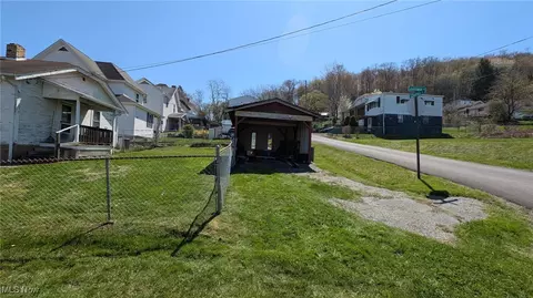 600 Third St, Chester, WV 26034 photo 22