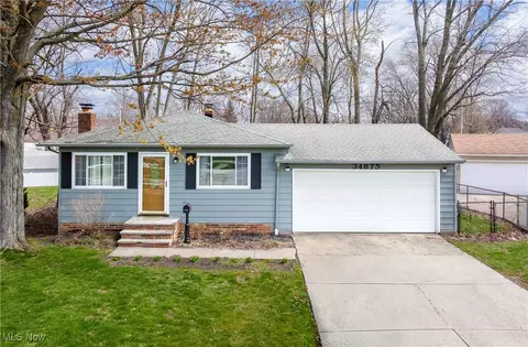 34875 Amy Ct, Eastlake, OH 44095