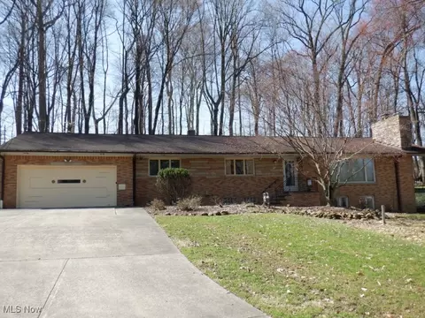 1203 Old Rockside Rd, Parma, OH 44134